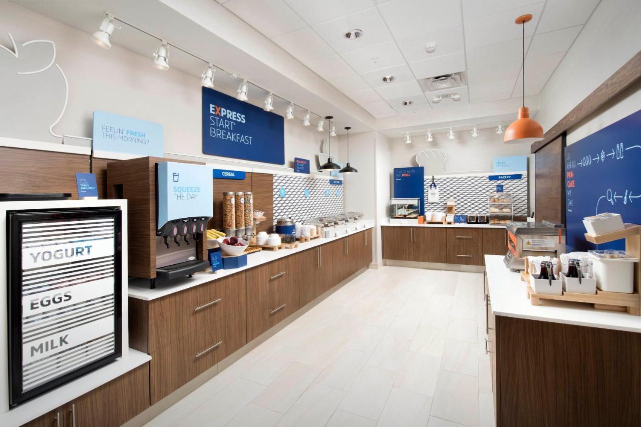 Holiday Inn Express Holly Springs - Raleigh Area By Ihg Екстер'єр фото