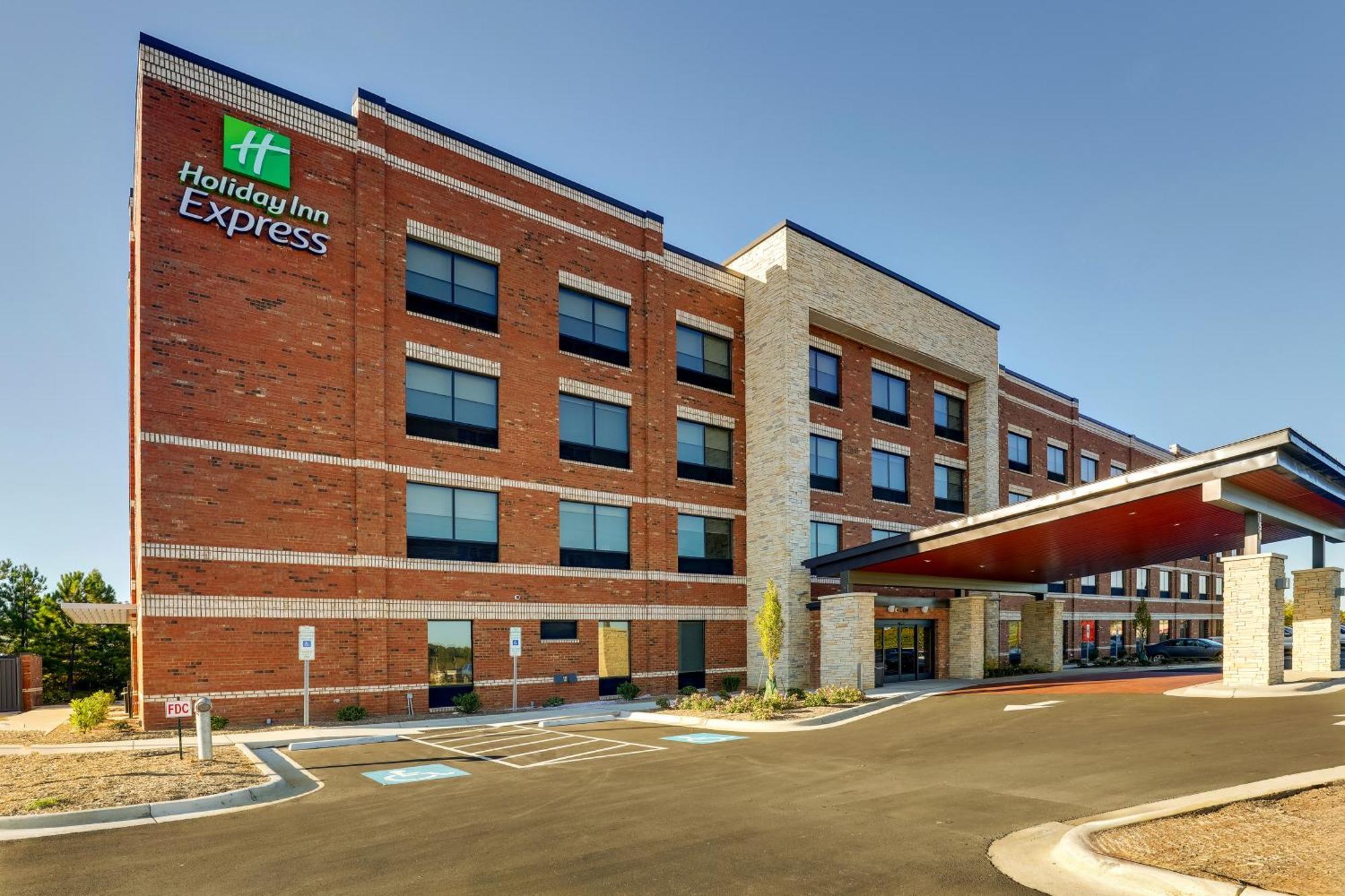 Holiday Inn Express Holly Springs - Raleigh Area By Ihg Екстер'єр фото
