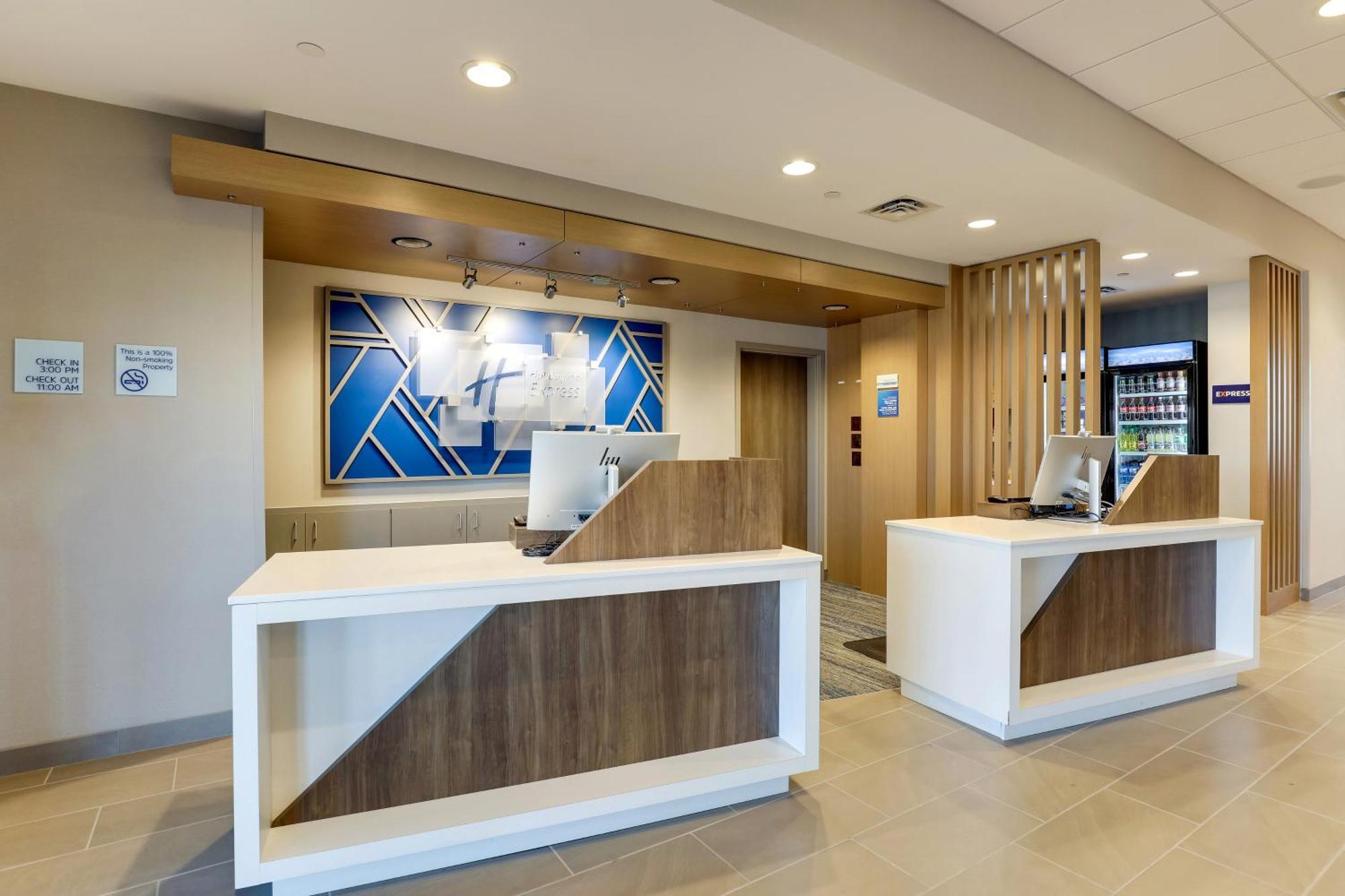 Holiday Inn Express Holly Springs - Raleigh Area By Ihg Екстер'єр фото